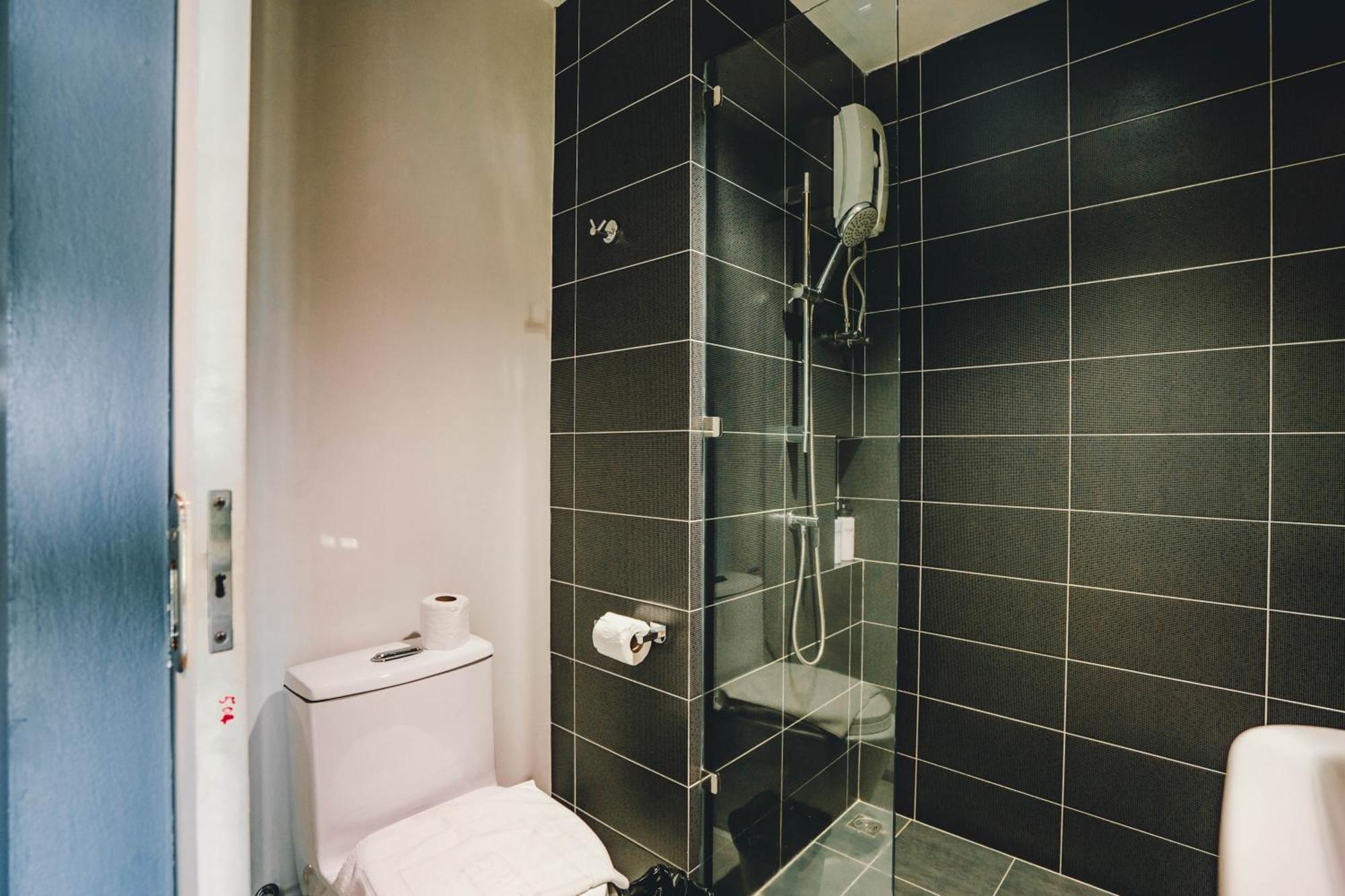 The Galla Hotel Ранонг Экстерьер фото
